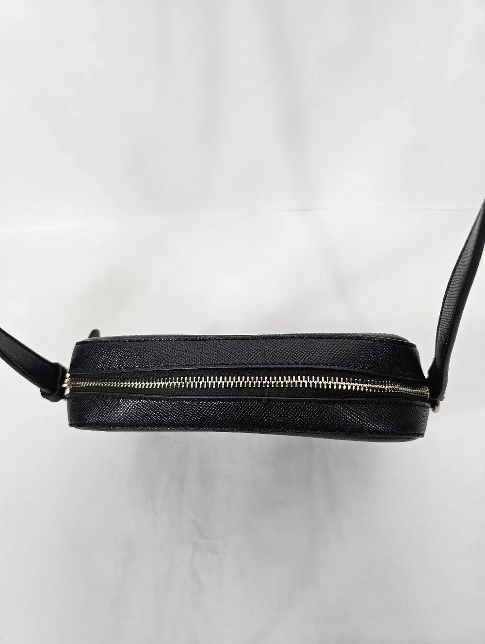 GUESS Black Carys Saffiano Camera Crossbody Bag Faux Vegan Leather NEW